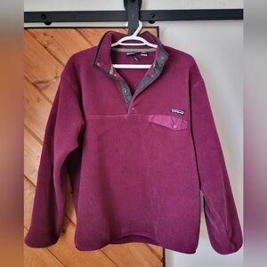 Patagonia Vintage raspberry snap fleece